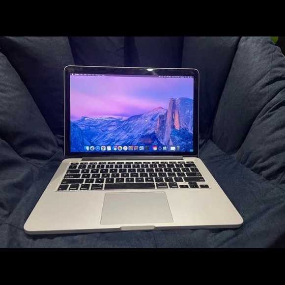 Apple MacBook Pro 13 READ DISC !!!!